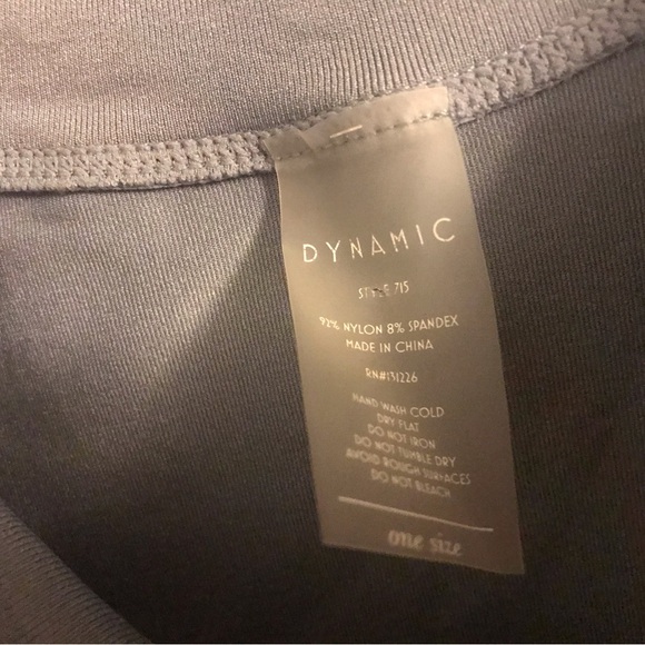 Now Dynamic Cropped Tank - Picture 2 of 3